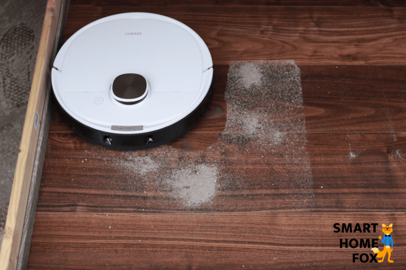 чистка плинтусов с Ecovacs Deebot OZMO T8.